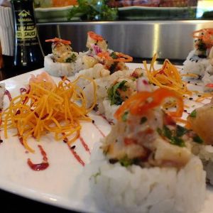 13398802_1097637200306772_719823926_n-300x300