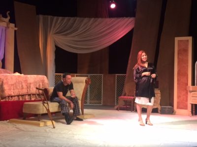 La gata en el tejado de zinc caliente Rajatabla