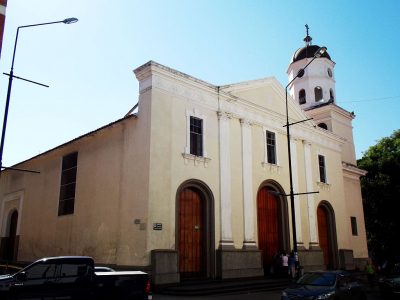 1024px-iglesia_parroquial_de_san_jose_de_chacao